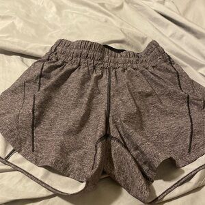 SOLD!!! NWOT Lululemon Hotty Hot High-Rise lines short 4”